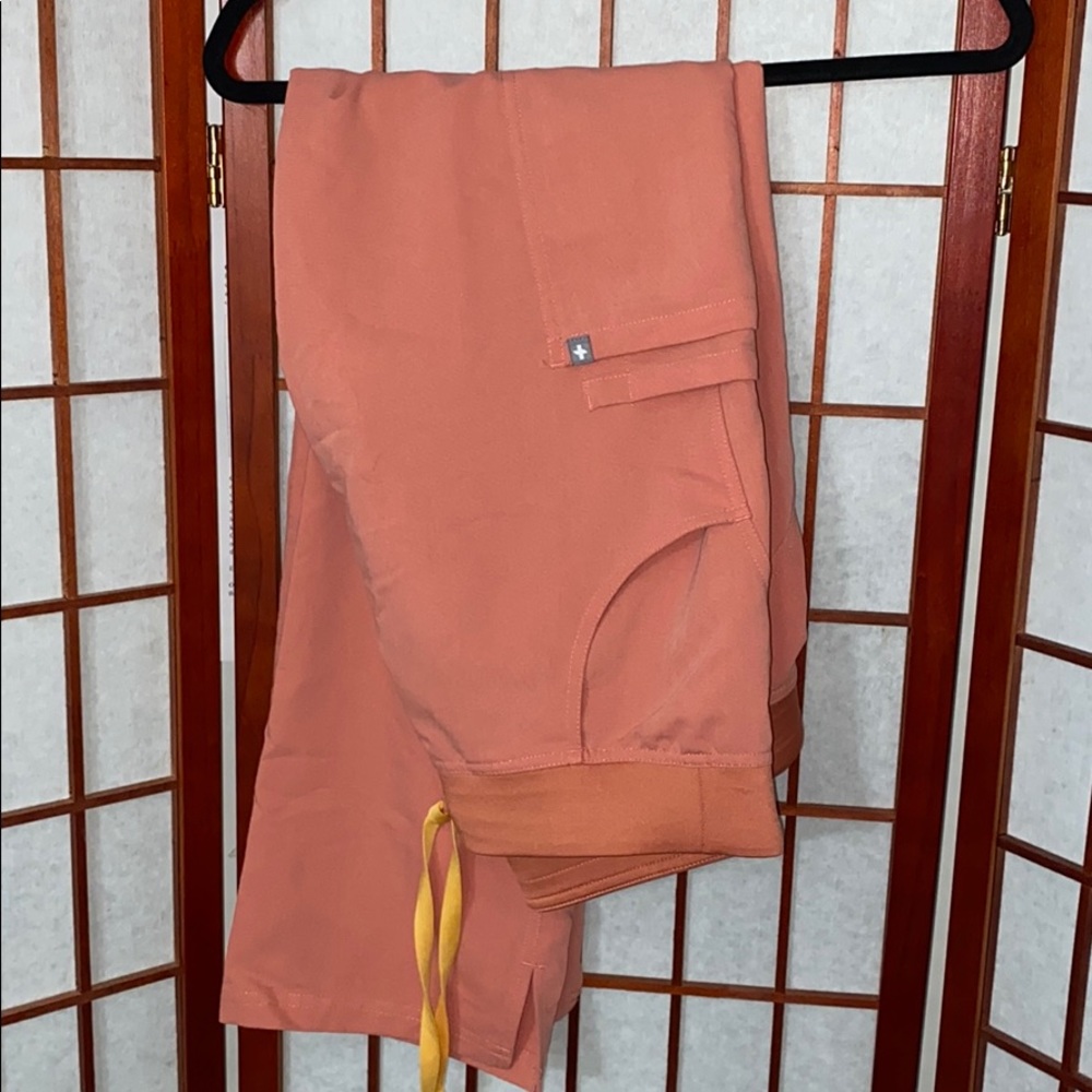 Coral Figs scrub pants. Size M.